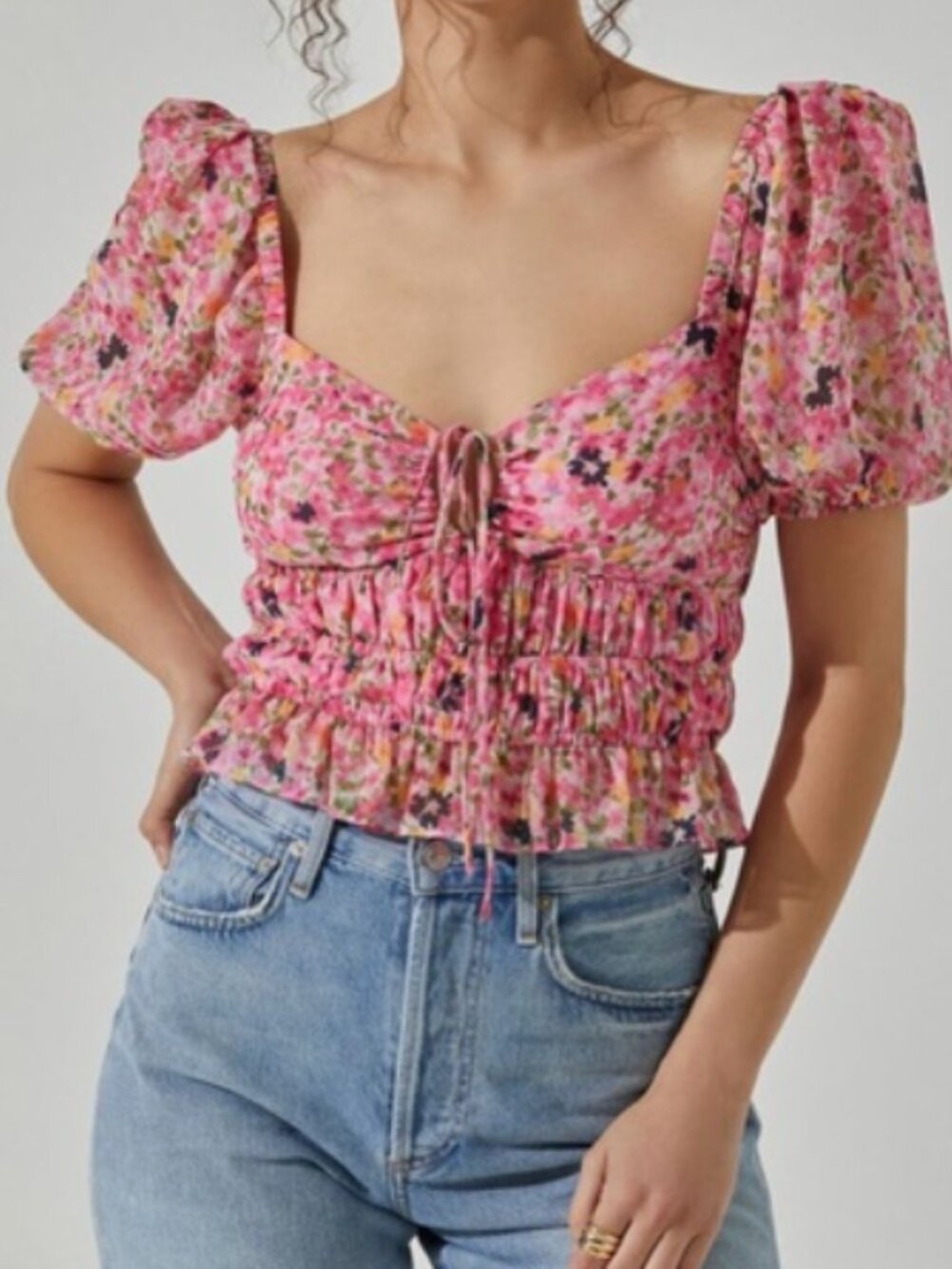Astr the Label Shirred Puff Sleeve Top